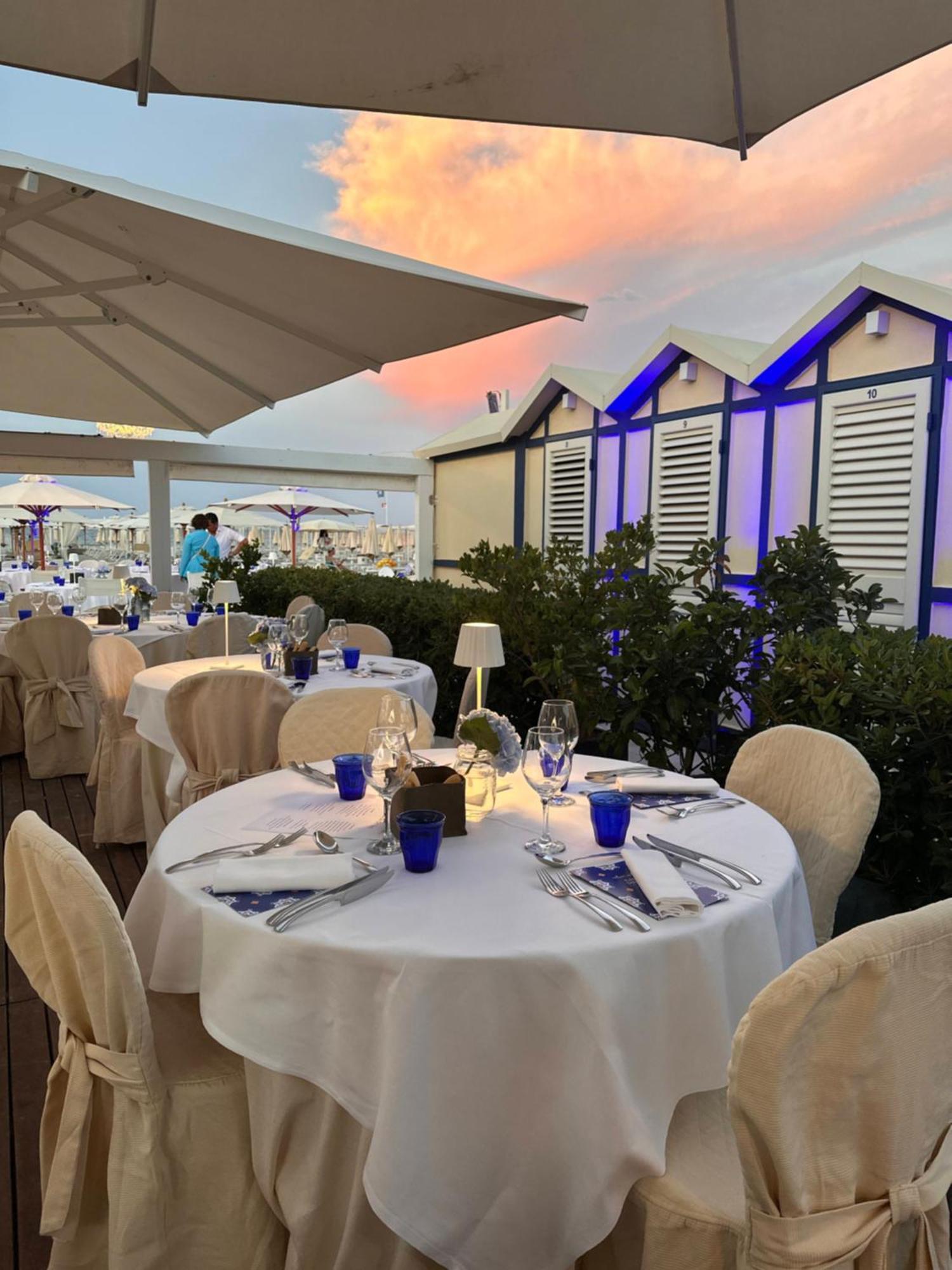 Hotel Maestrale Riccione Exterior foto